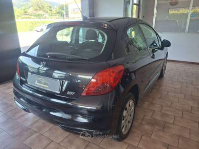 Peugeot 207 * 3p 1.4 8v*CINGHIA FATTA 156000KM Nero usata Carvico