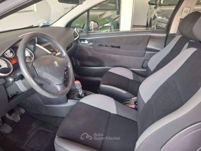 Peugeot 207 * 3p 1.4 8v*CINGHIA FATTA 156000KM Nero usata Carvico
