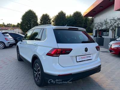 Volkswagen Tiguan 2.0 TDI Elegance 150cv dsg UNIPRO BOOKSERVICE Bianco usata San Felice sul Panaro