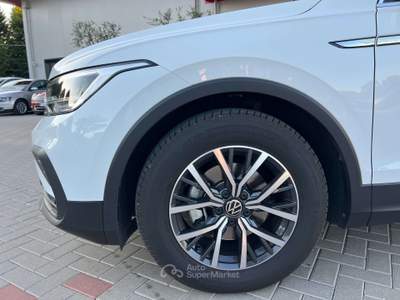 Volkswagen Tiguan 2.0 TDI Elegance 150cv dsg UNIPRO BOOKSERVICE Bianco usata San Felice sul Panaro
