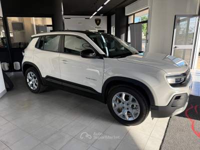 Jeep Avenger 100 CV Tech & Sky Bianco usata Mottola