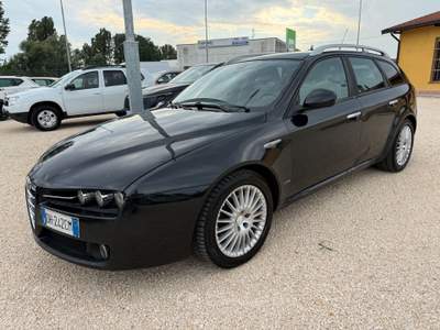 Alfa Romeo 159 JTDm 16V Exclusive Q-Tronic Design Giugiaro Nero usata Ferrara