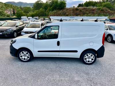 Fiat Doblò DOBLO AUTOCARRO 1.6 MTJ 105CV 6M 3 POSTI Bianco usata Potenza