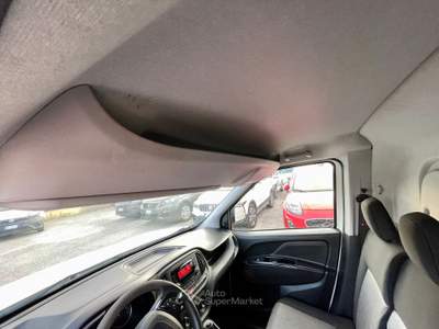 Fiat Doblò DOBLO AUTOCARRO 1.6 MTJ 105CV 6M 3 POSTI Bianco usata Potenza