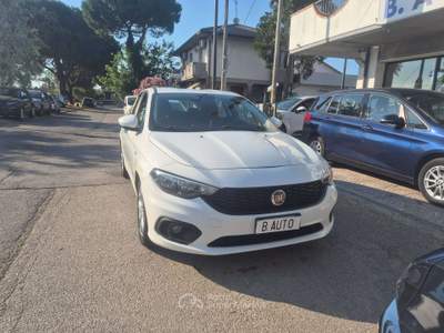Fiat Tipo Tipo 5p 1.4 Lounge 95cv my20 Gpl Bianco usata Fosso ghiaia