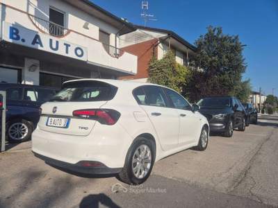 Fiat Tipo Tipo 5p 1.4 Lounge 95cv my20 Gpl Bianco usata Fosso ghiaia