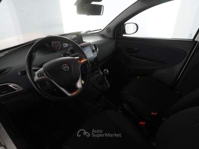 Lancia Ypsilon Ypsilon 1.0 FireFly 5 porte S&S Hybrid Gold Bianco usata Parma