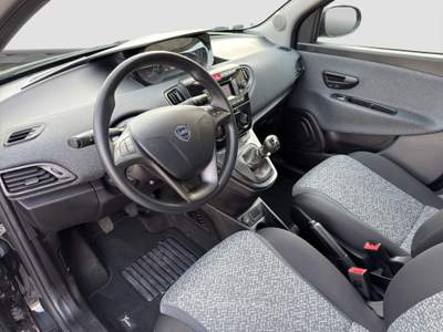 Lancia Ypsilon Ypsilon 1.0 FireFly 5 porte S&S Hybrid Silver Nero usata Parma