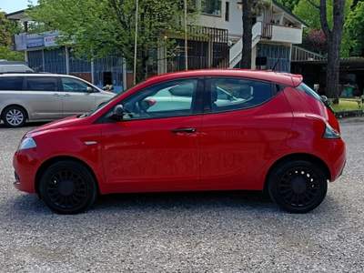 Lancia Ypsilon Ecochic hybrid Rosso usata Soiano del Lago