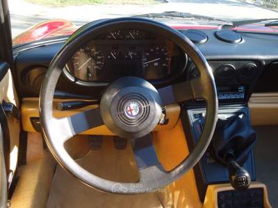 Alfa Romeo Spider Ultima Alfa Romeo costruita a carburatori Rosso usata PESARO