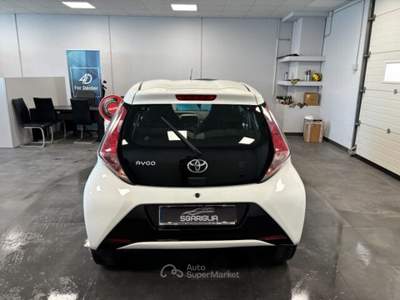 Toyota Aygo Automatica MMT 1.0 Benzina 5 Porte x-business Bianco usata Qualiano