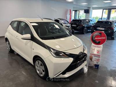 Toyota Aygo Automatica MMT 1.0 Benzina 5 Porte x-business Bianco usata Qualiano
