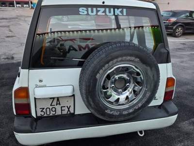 Suzuki Vitara Vit. 1.6 16v JLX P.pck DeLuxe S. SW usata Fermo