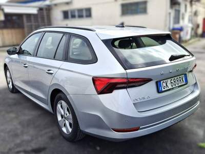 Skoda Octavia 1.5 g-tec Executive 130cv dsg usata Fermo