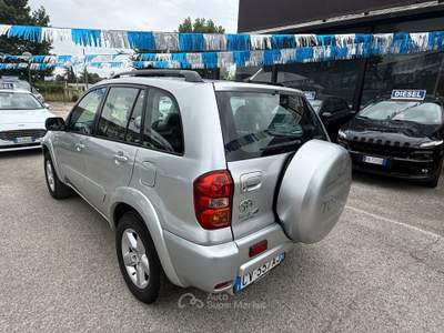 Toyota RAV4 "LEGGI BENE" RAV 4 2.0 Tdi 4 x 4 Argento usata Assisi
