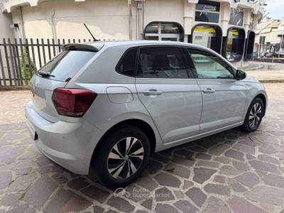 Volkswagen Polo 5p 1.6 tdi Comfortline 80cv OK NEOPATENTATI BELLISSIMA Argento usata Cesano Maderno
