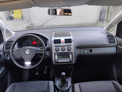 Volkswagen Touran 2.0 tdi Highline Grigio usata San Nicolò