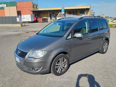 Volkswagen Touran 2.0 tdi Highline Grigio usata San Nicolò