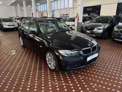 BMW Serie 3 320d 320 320d cat Touring Futura Nero usata Cinisello Balsamo
