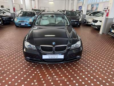 BMW Serie 3 320d 320 320d cat Touring Futura Nero usata Cinisello Balsamo