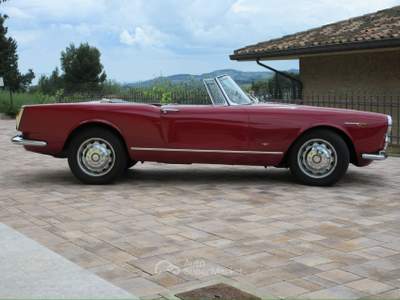 Alfa Romeo 2600 Spider completa di Hard top omologata ASI Rosso usata PESARO