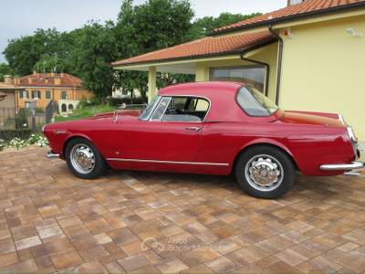 Alfa Romeo 2600 Spider completa di Hard top omologata ASI Rosso usata PESARO