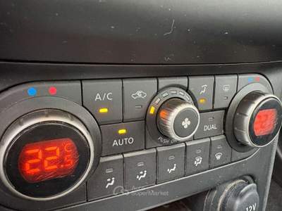 Nissan Qashqai 2 N-TEC 2.0 dCi 4WD Aut. 7 posti Bianco usata Bagnaria Arsa