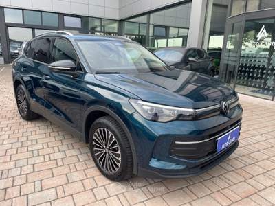 Volkswagen Tiguan 1.5 eTSI Edition Plus 130cv DSG Blu/Azzurro usata Sarego