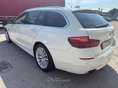BMW Serie 5 520d d Touring Luxury Solo per Commercianti Bianco usata Santa Maria di Sala