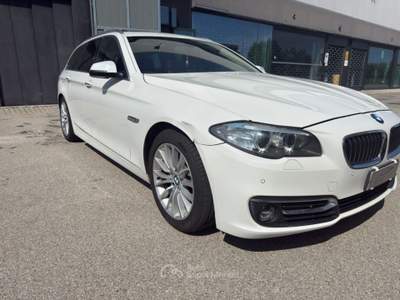 BMW Serie 5 520d d Touring Luxury Solo per Commercianti Bianco usata Santa Maria di Sala