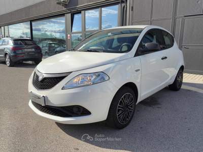 Lancia Ypsilon 1.2 69 CV 5 porte Platinum Bianco usata Santa Maria di Sala