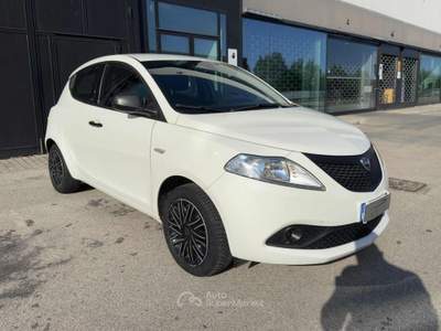 Lancia Ypsilon 1.2 69 CV 5 porte Platinum Bianco usata Santa Maria di Sala