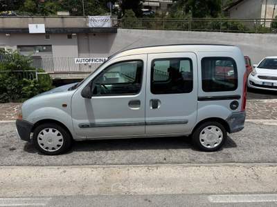 Renault Kangoo VENDUTA NELLA FORMULA “VISTA E PIACIUTA”, PASSAGGIO ESCLUSO Grigio usata Giulianova