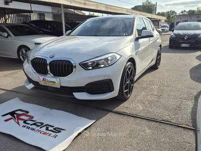 BMW Serie 1 116d 116 116d 5p. Business Advantage Bianco usata Sant'Egidio del Monte Albino