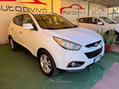 Hyundai ix35 2WD Comfort Bianco usata Giugliano in Campania