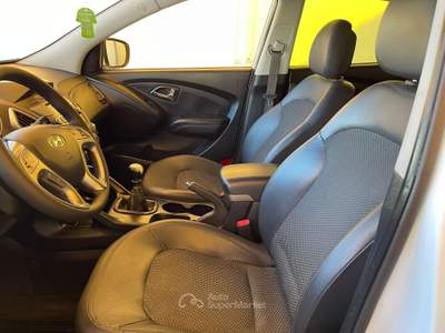 Hyundai ix35 2WD Comfort Bianco usata Giugliano in Campania