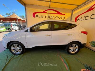 Hyundai ix35 2WD Comfort Bianco usata Giugliano in Campania