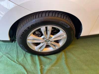 Hyundai ix35 2WD Comfort Bianco usata Giugliano in Campania