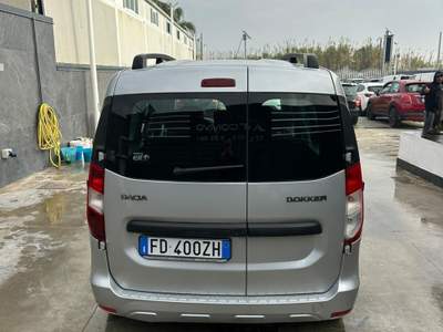 Dacia Dokker Start&Stop Lauréate Grigio usata Giugliano in Campania