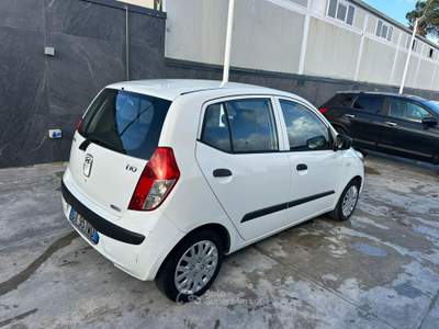 Hyundai i10  Bianco usata Giugliano in Campania