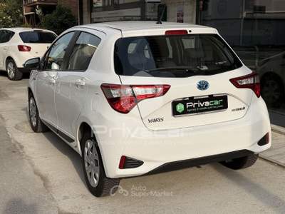 Toyota Yaris TOYOTA Yaris 1.5 Hybrid 5 porte Active Bianco usata Padova