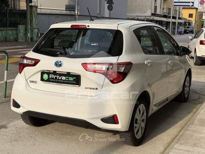 Toyota Yaris TOYOTA Yaris 1.5 Hybrid 5 porte Active Bianco usata Padova
