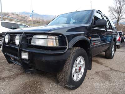 Opel Frontera turbodiesel 5 porte Station Wago usata Cavalese