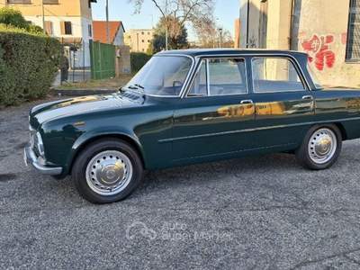 Alfa Romeo Giulietta 1.300 RESTAURATA TARGHE VENEZIA Verde usata Vigevano Alfa Romeo Giulietta 1.300 RESTAURATA TARGHE VENEZIA Verde usata Vigevano
