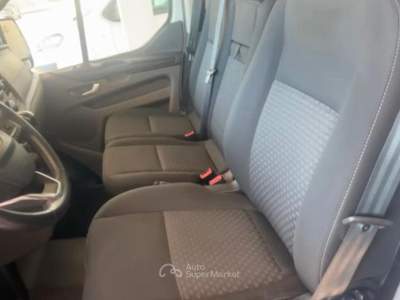 Ford Transit Custom 2.0 EcoBlue 130 PC Furgone Trend T.A. Bianco usata San Cesareo