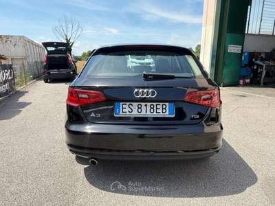 Audi A3 SPB 1.6 TDI 105 CV Ambiente S TRONIC Nero usata Venezia