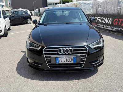 Audi A3 SPB 1.6 TDI 105 CV Ambiente S TRONIC Nero usata Venezia
