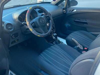 Opel Corsa 3 porte GPL-TECH Club usata Gualdo Tadino