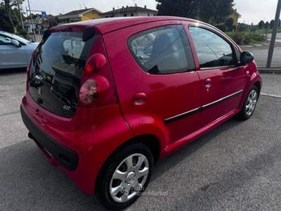 Peugeot 107  1.0 12v Active (plaisir) 5p FL Rosso usata Casalserugo