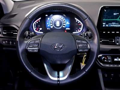 Hyundai i30 Wagon 1.6 CRDi 115CV DCT Business Bianco usata Castelnuovo Rangone